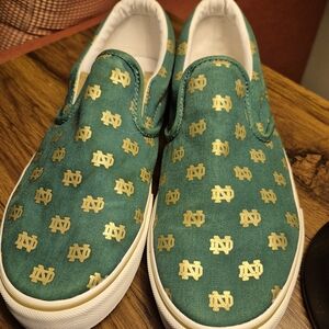 Notre Dame Row One Slip On Shoes. NWOT M-8 W-9.5